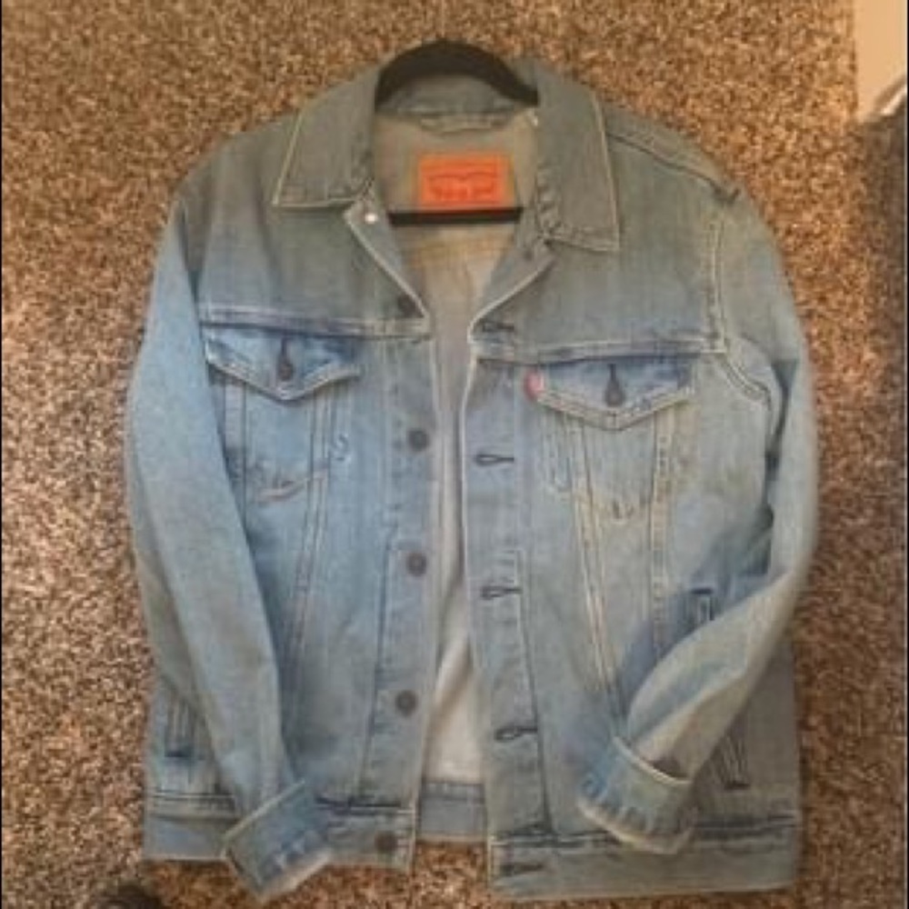 Levi’s Oversized Denim Jacket